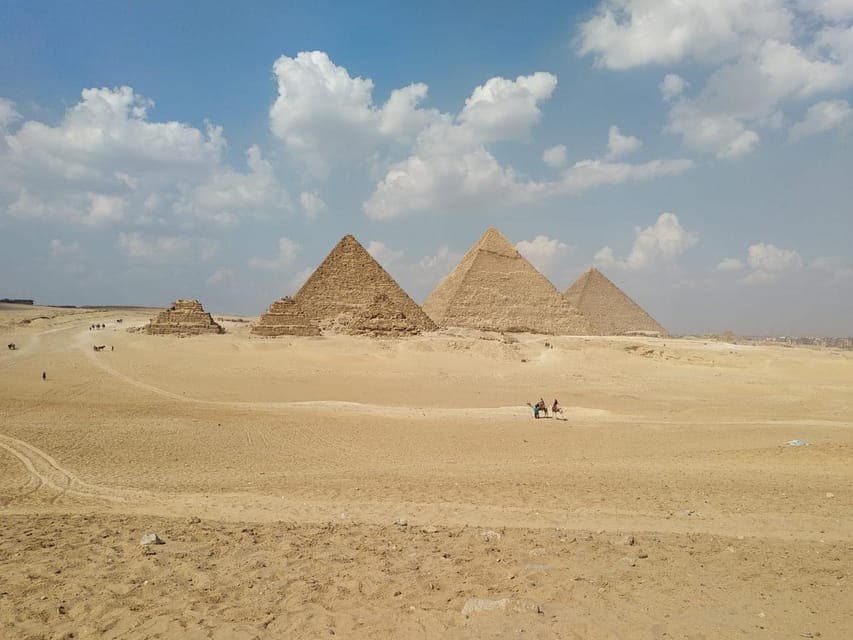 Hurghada to Cairo: Inside Khufu Pyramid , Old Cairo & bazar