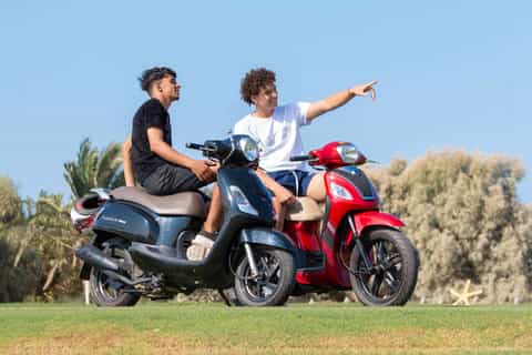 El Gouna: Guided Scooter Rental Experience with City Tour