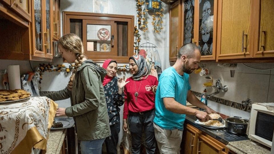 Cairo: Local Family Dinner & Egyptian Cooking Experience