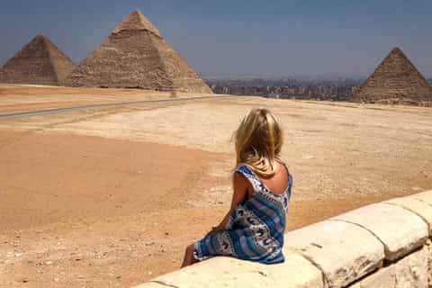 Cairo: Giza Pyramids, Museum & Tahrir Square Private Tour.