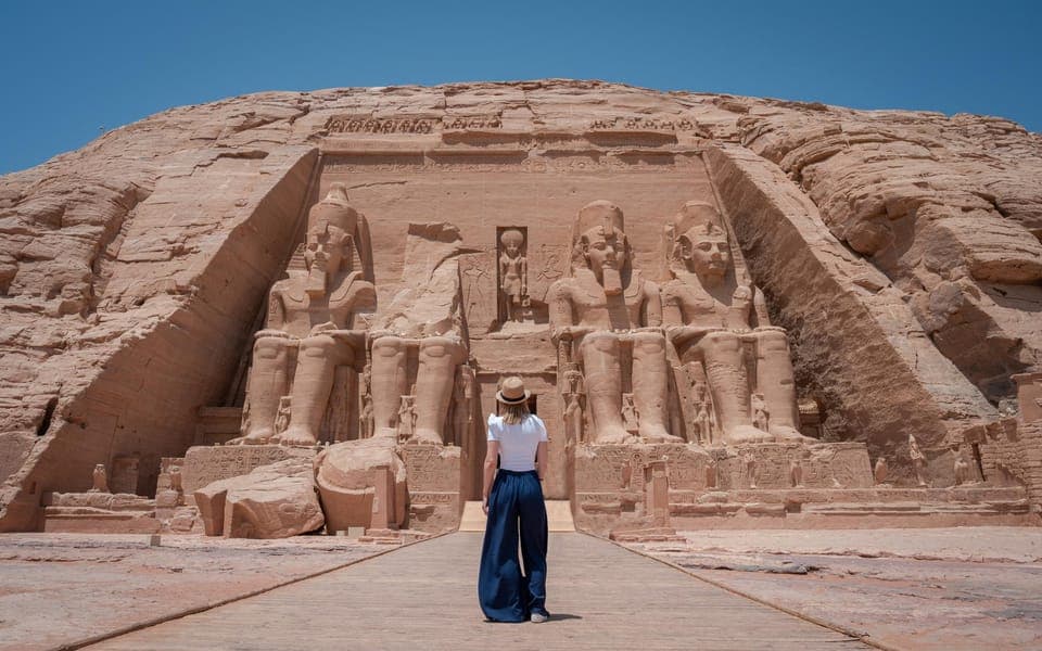 Luxor: Private 2-Day Tour to Philae & High Dam & Abu Simbel