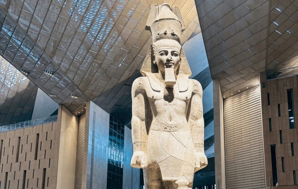 Hurghada to Cairo : Pyramids & Grand Egyptian Museum by bus
