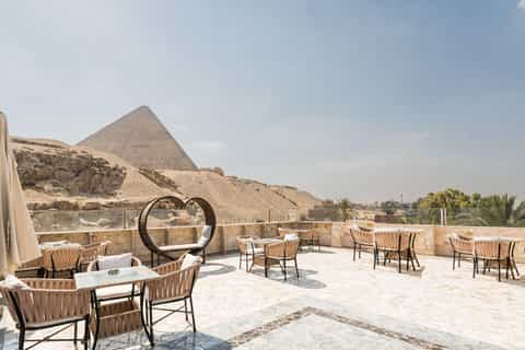 Giza: Villa Khufu Fine Dining Experience with Pyramid Views