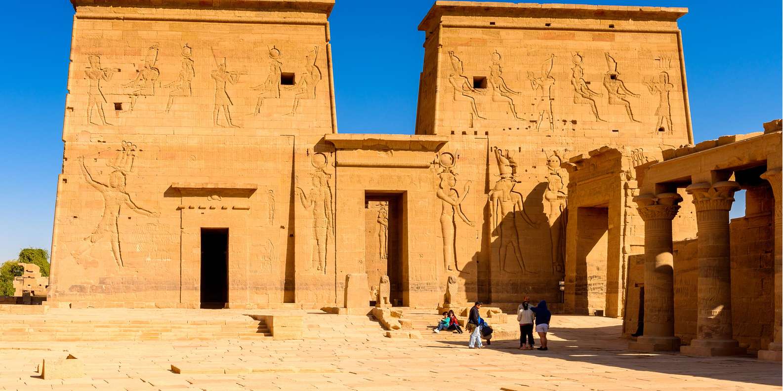 From Aswan: Philae Temple & Motorboat Tour to Nubian Village