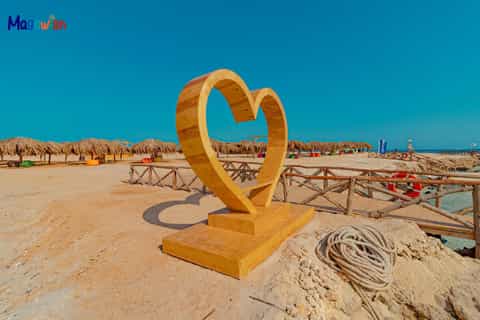 Hurghada: Yacht Trip 2 islands, Dolphin & Snorkeling W Lunch