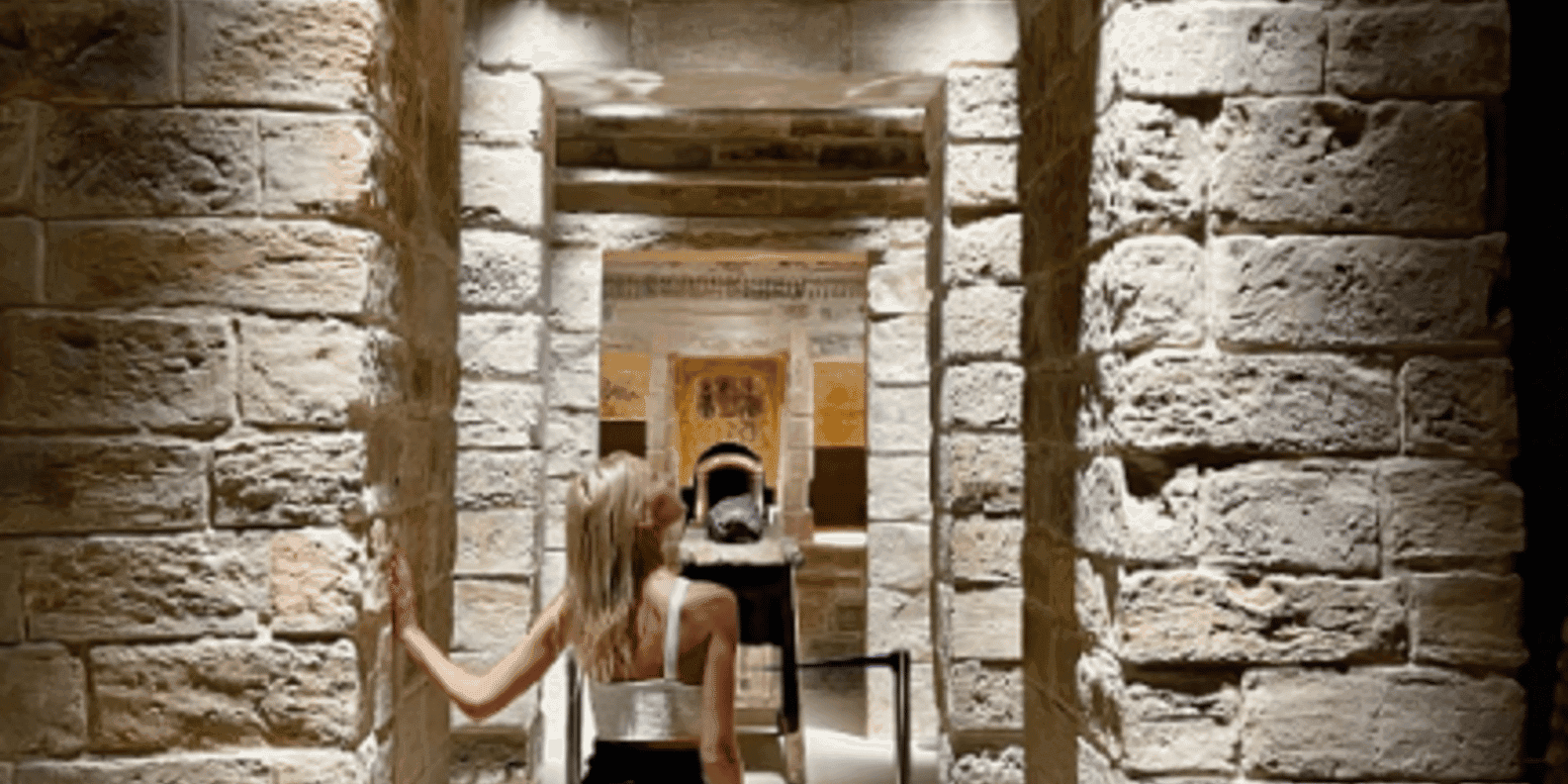 Graeco Roman Museum Guided Walking Tour by a Storyteller