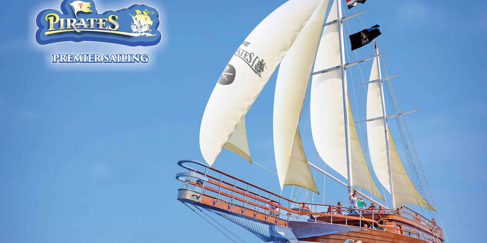 Hurghada: Pirates Sailing Boat with Island visit & Transfers