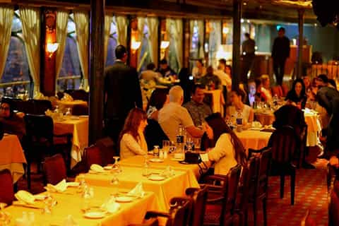 Cairo: Dinner Cruise on the Nile River with Entertainment
