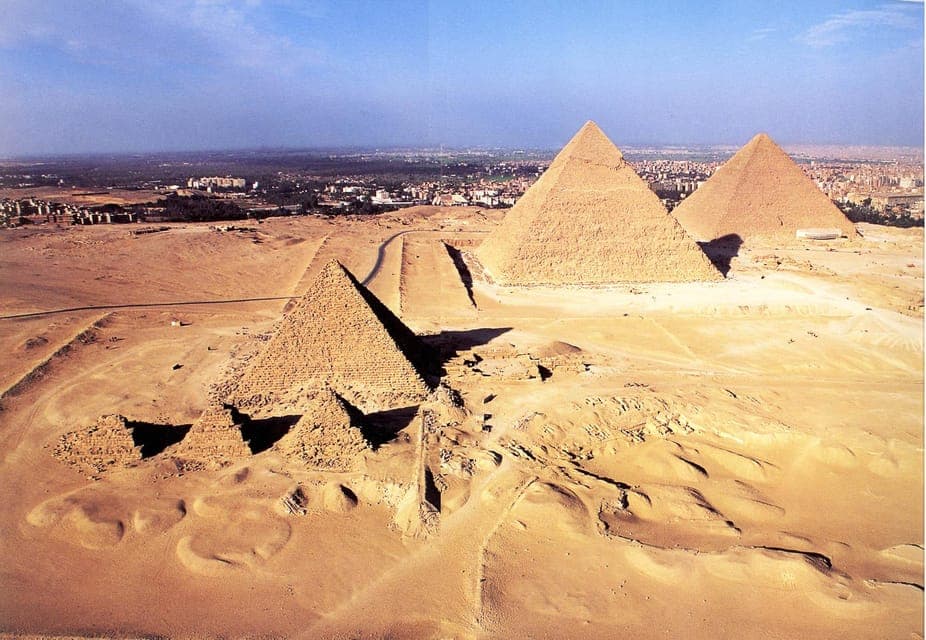 Giza Pyramids and Sphinx: Half-Day Private or Group Tour