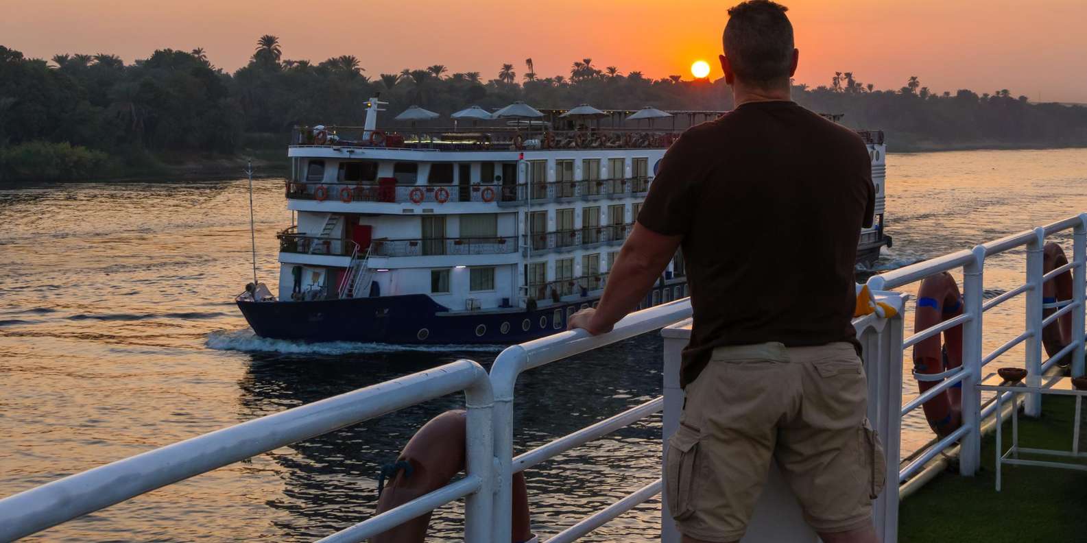 From Cairo: 3-Day Nile Cruise with Hot Air Balloon & Flights