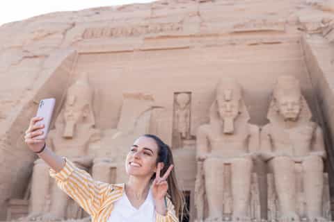 From Aswan: Abu Simbel Day Tour with Private Guide and Car