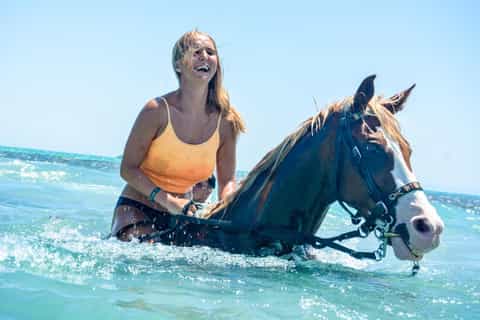 Hurghada: Desert & Sea Horse Riding Tour w/Optional Swimming