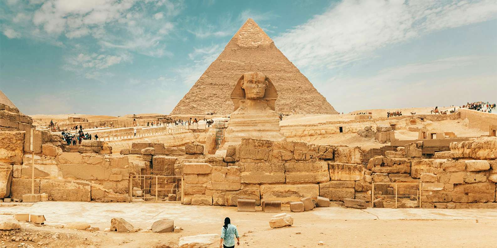 Cairo Airport Tour: Giza Pyramids, Museum & Khan El Khalili.