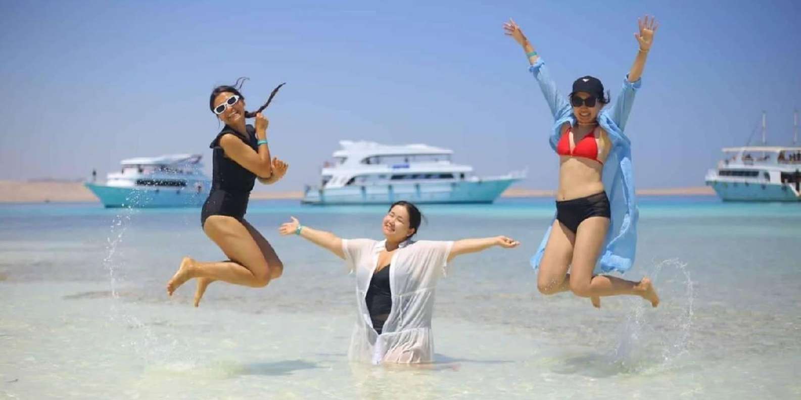 Sharm el-Sheikh: Boat Trip to the White Island & Ras Mohamed