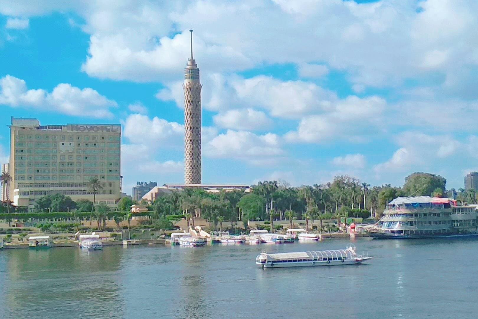8-hours tour Giza pyramids,Egyptian museum From Cairo Giza hotels
