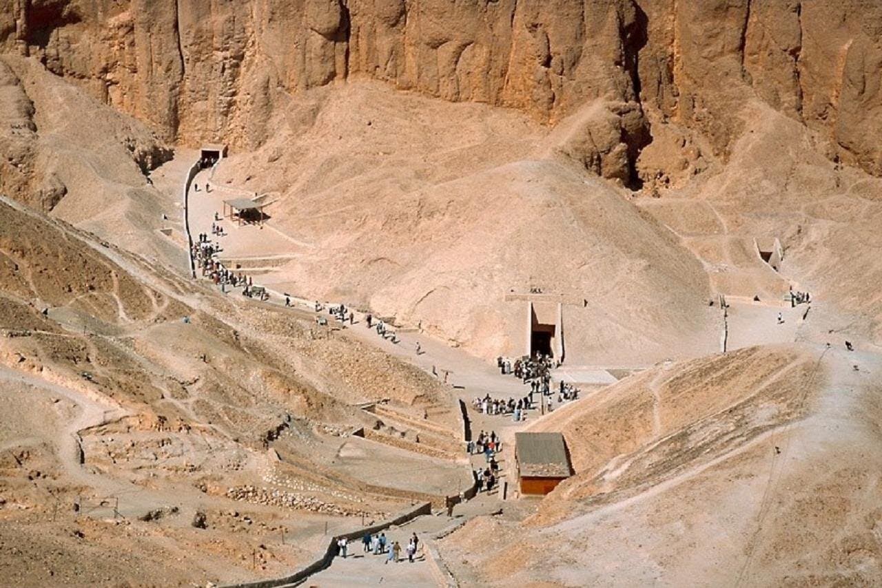 Full-Day Tour to Luxor West Bank includes 5 Sightseeings