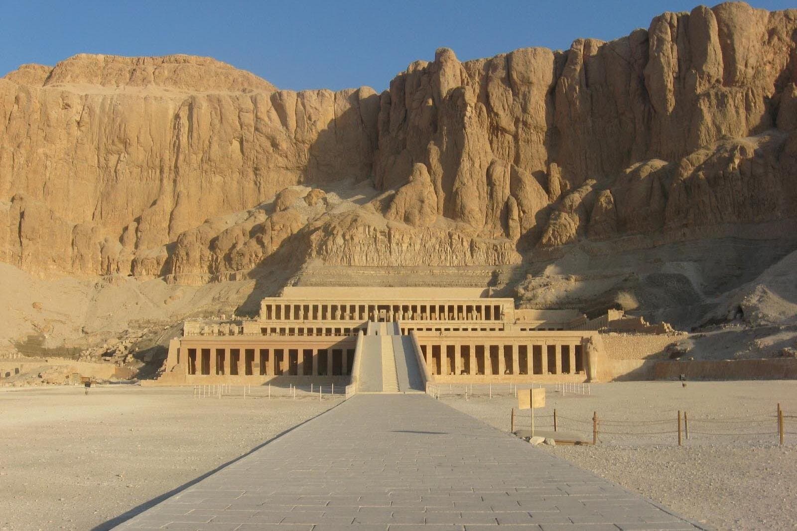Luxor private day tour from Marsa alam by private car
