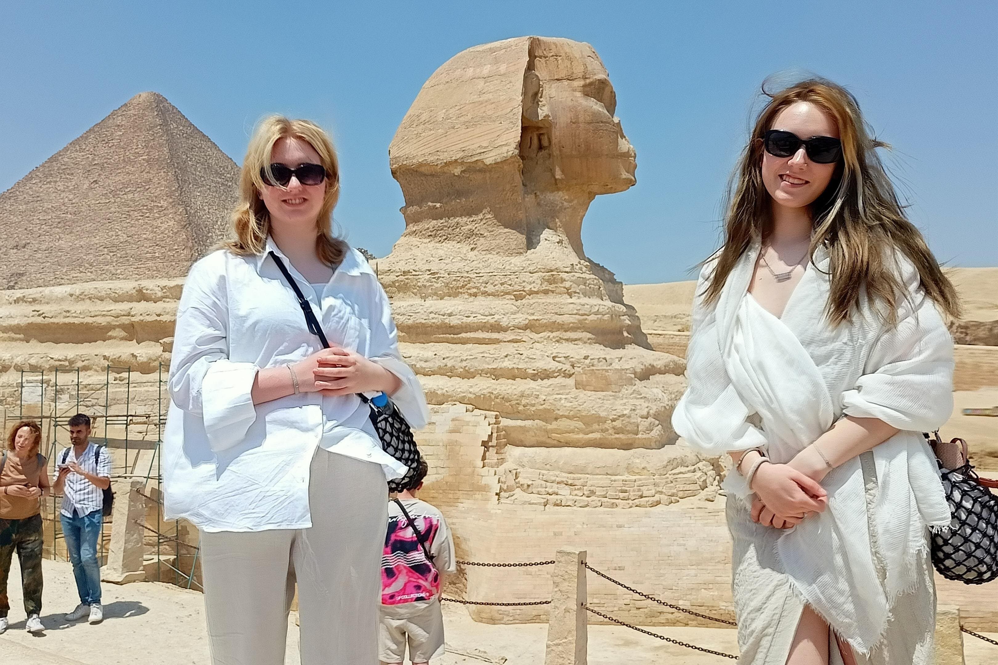 Day Trip to Giza Pyramids, Sphinx & Saqqara from Alex Port