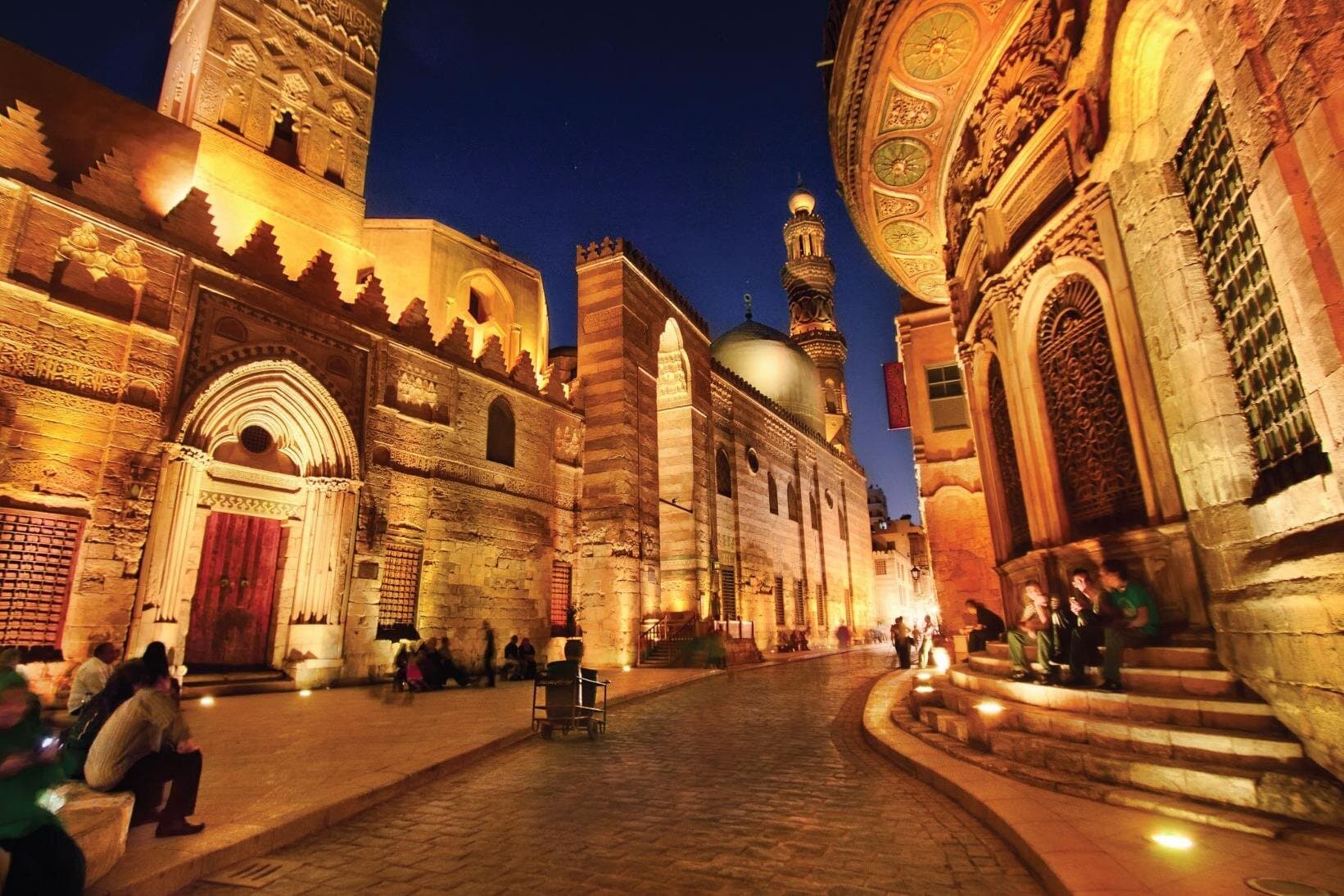 Private Half Day Guided Islamic Walking Tour in Cairo