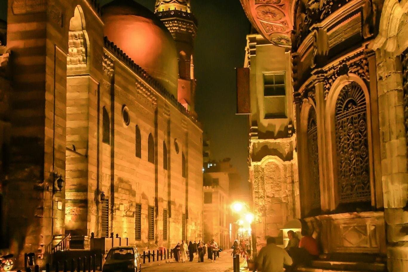 Private Tour to El Moez St. and Al Azhar Park.