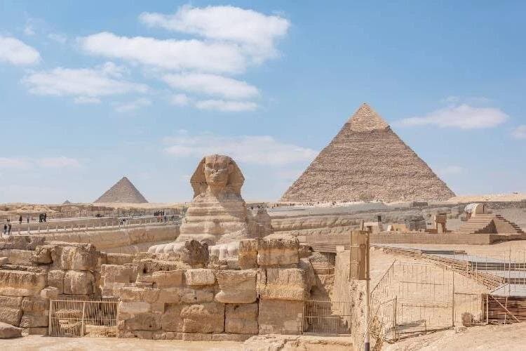 Giza Pyramids Tour With Lunch and Felucca Ride on the Nile