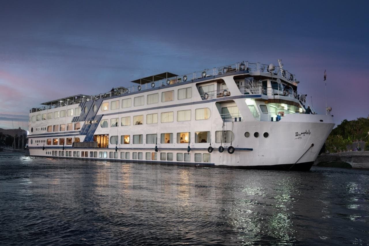 4 Days Nile Cruise; Aswan to Luxor with Abu Simbel & Hot Balloon