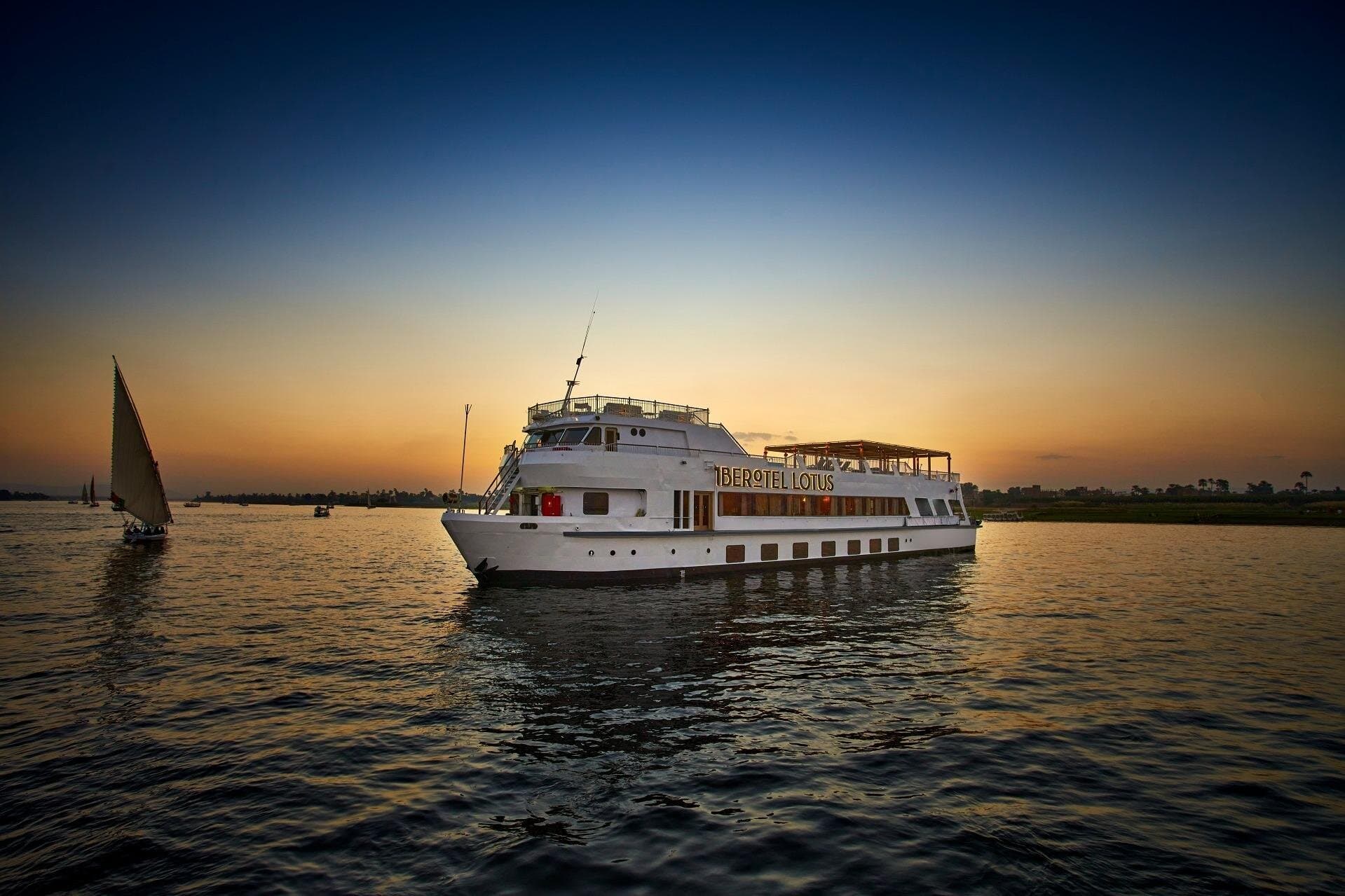 Iberotel Lotus Boat