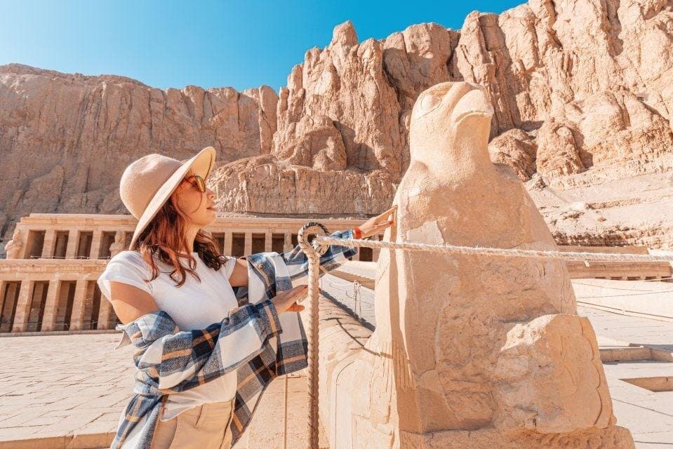 Habu Temple Guided Tour in Luxor