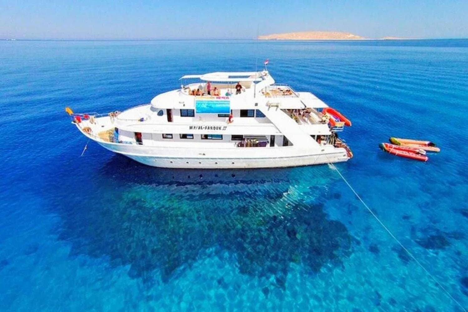 Ras Mohamed Boat Trip & White Island
