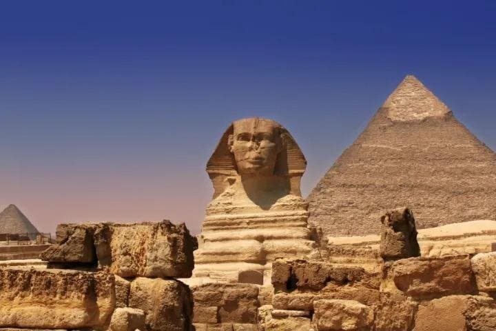 Tour To Pyramids of Giza,Egyptian Museum & Bazaar From Alexandria