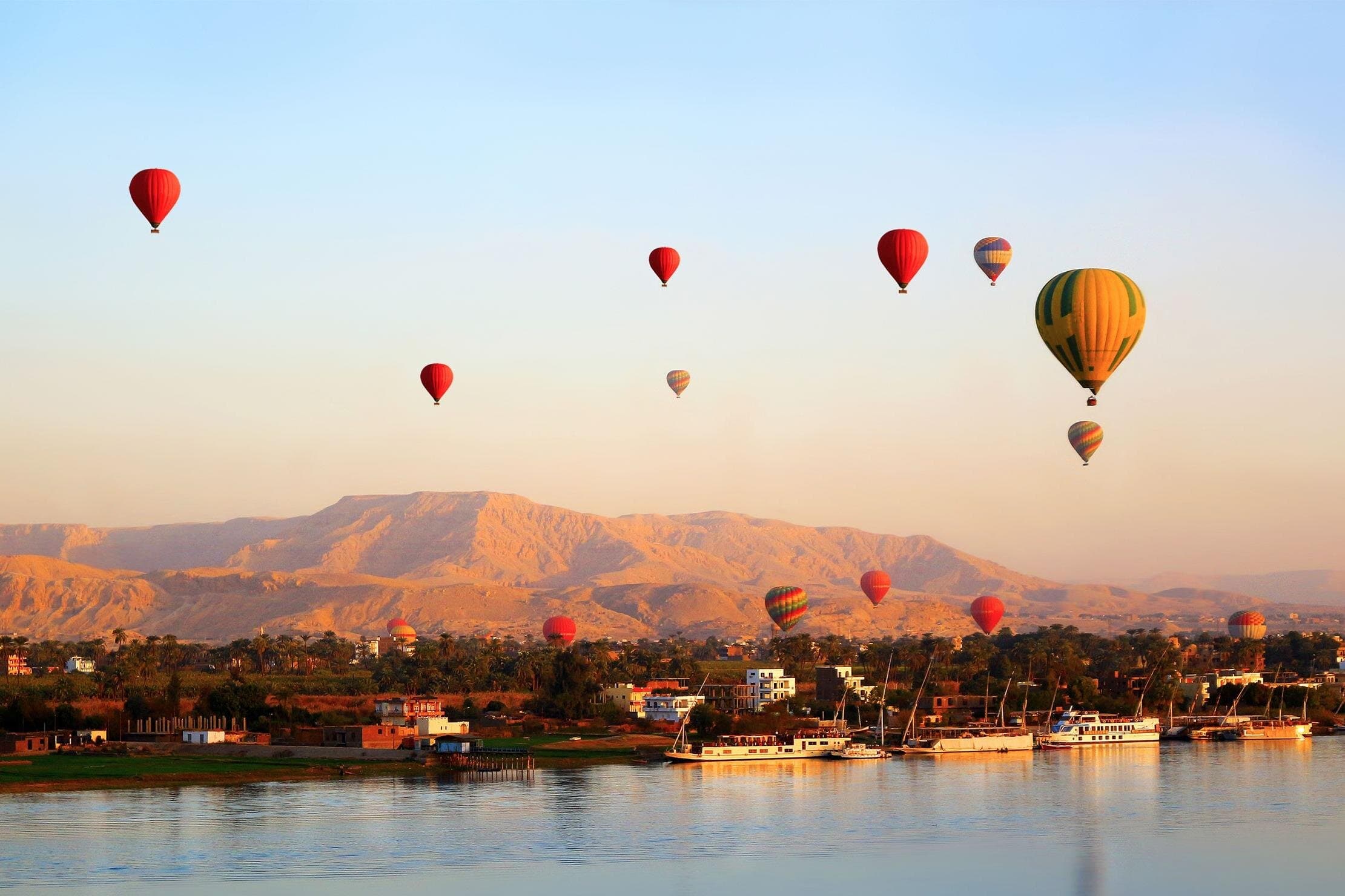 Enjoy Hot Air Balloon Ride In Luxor