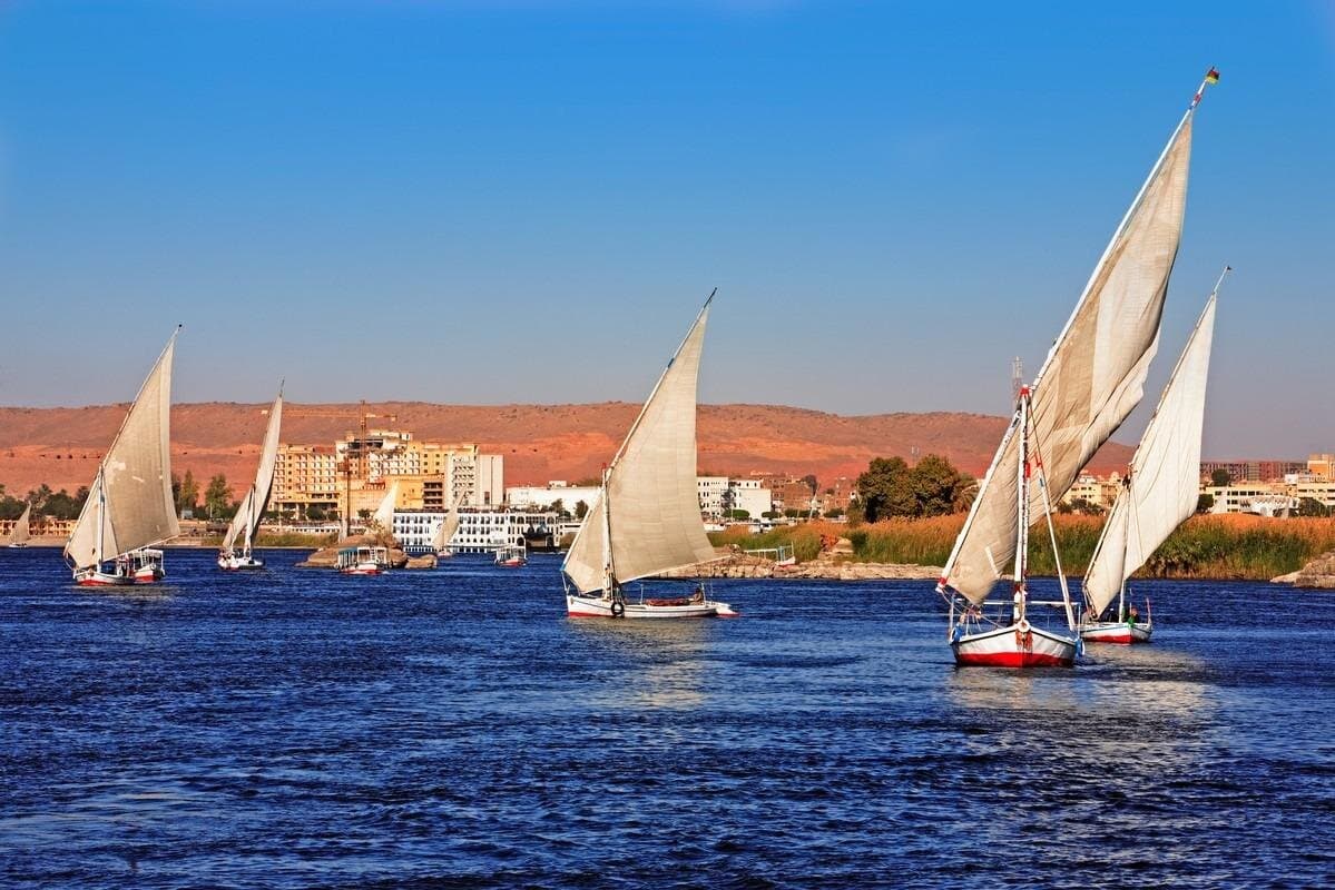 Egyptian Sailing boat By Felucca on The Nile In Luxor With Meals
