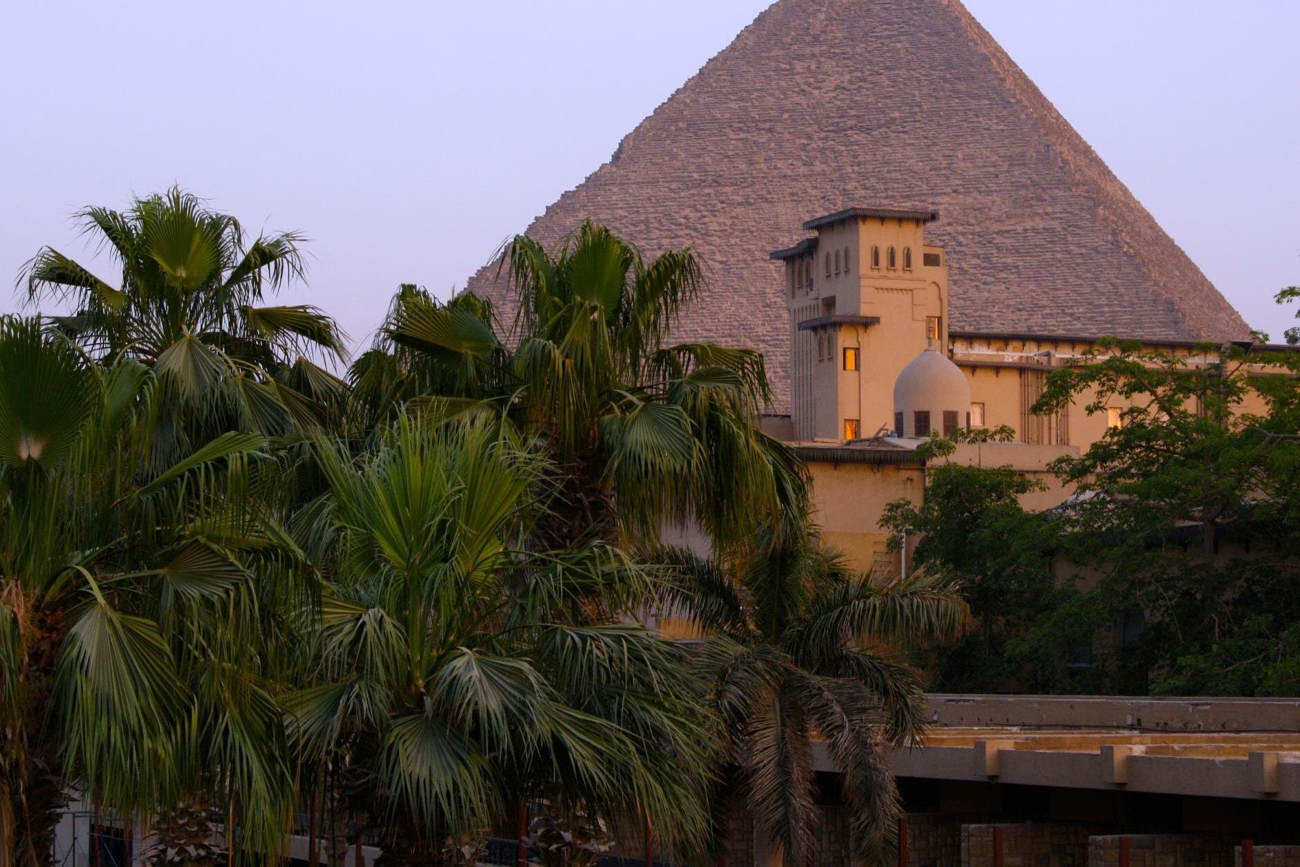 Private Transfer From Giza To Soma Bay