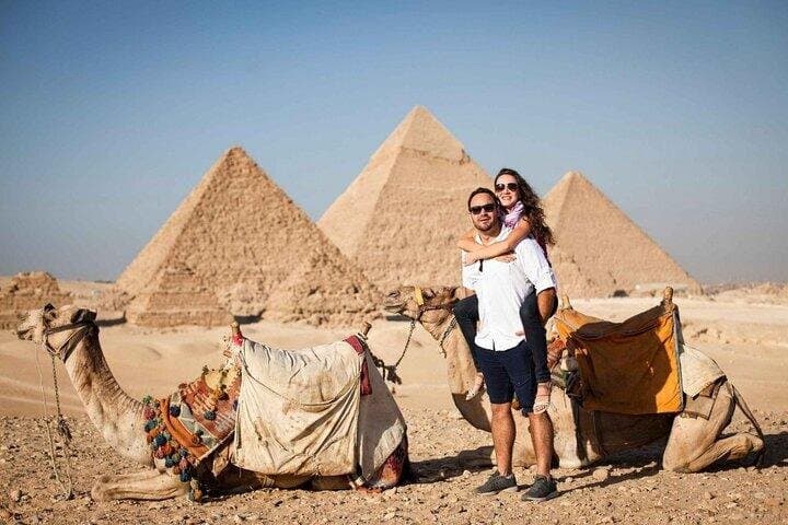 Cairo Daytrip the Pyramids, Egyptian Museum & lunch from Hurghada