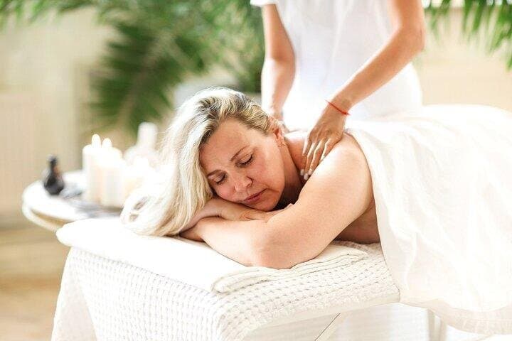 60-Minutes Full Massage & Spa (Sauna, Steam, Jacuzzi) / Hurghada
