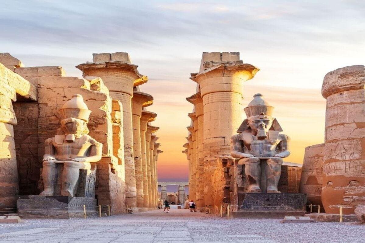 East Bank Tour: Karnak, Luxor Temples and Luxor Museum from Luxor