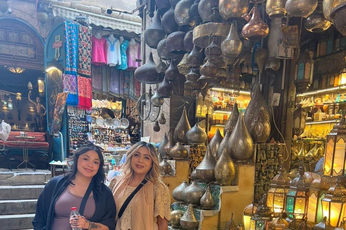 Khan El Khalili Private Guided Shopping Tour with Lunch in Cairo