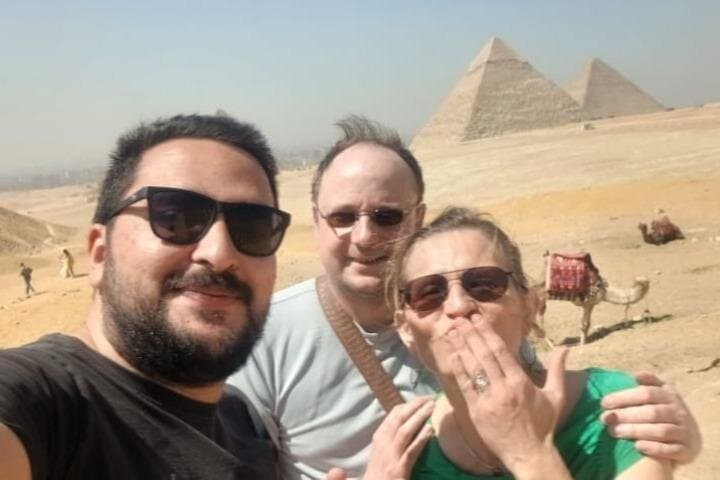Tour to Pyramids of Giza in a Comfort Way and Hassle Free