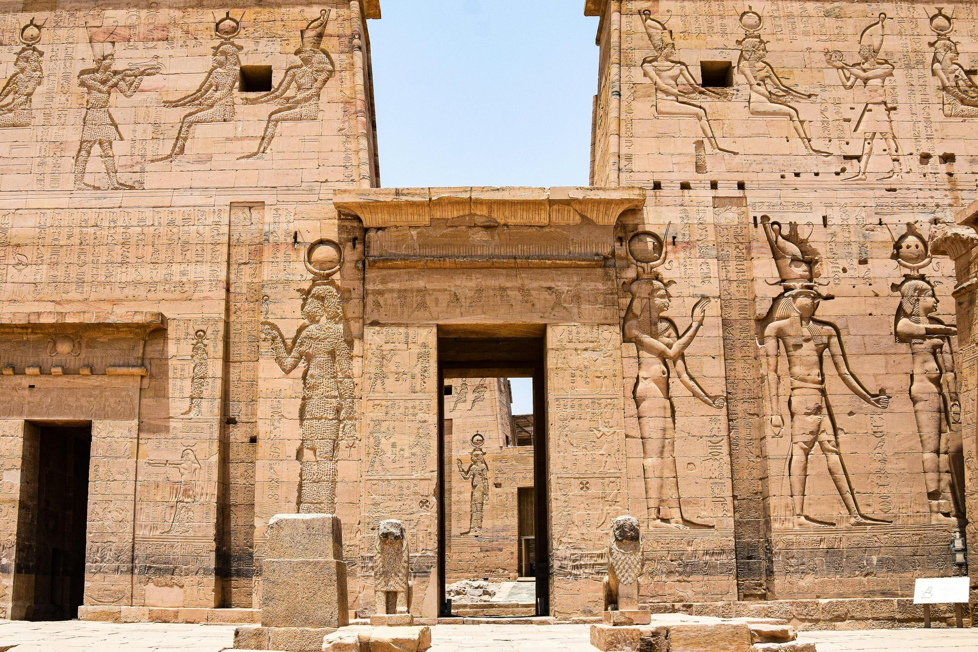 Private Day Tour to Aswan: Including Kom Ombo and Edfu Temples from Luxor