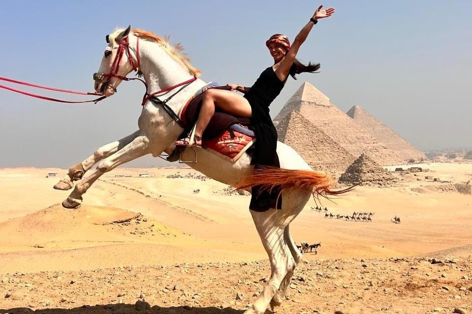 Half Day Tour Giza Pyramids and Great Sphinx with Tour Guide