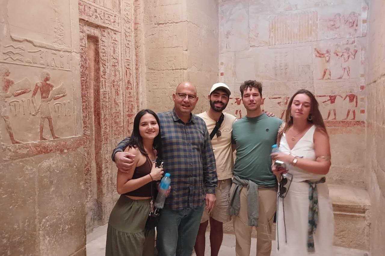 Explore Pyramids, Camels and Authentic Egyptian Food in Giza