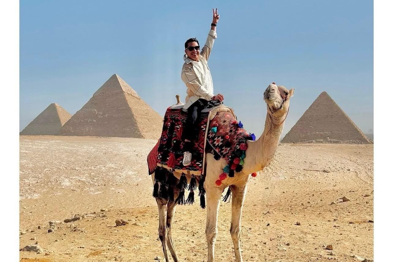 VIP All tickets included Giza pyramids & GEM & lunch private tour