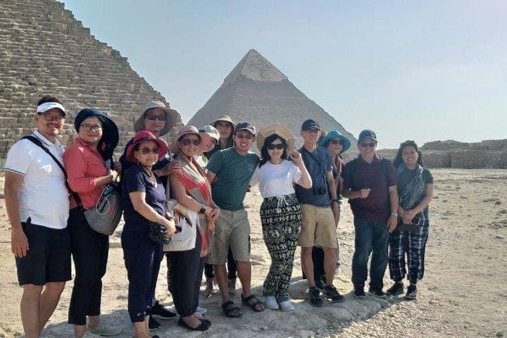 Luxury Private Full-Day ExperienceGEM Museum Giza Pyramids&Sphinx