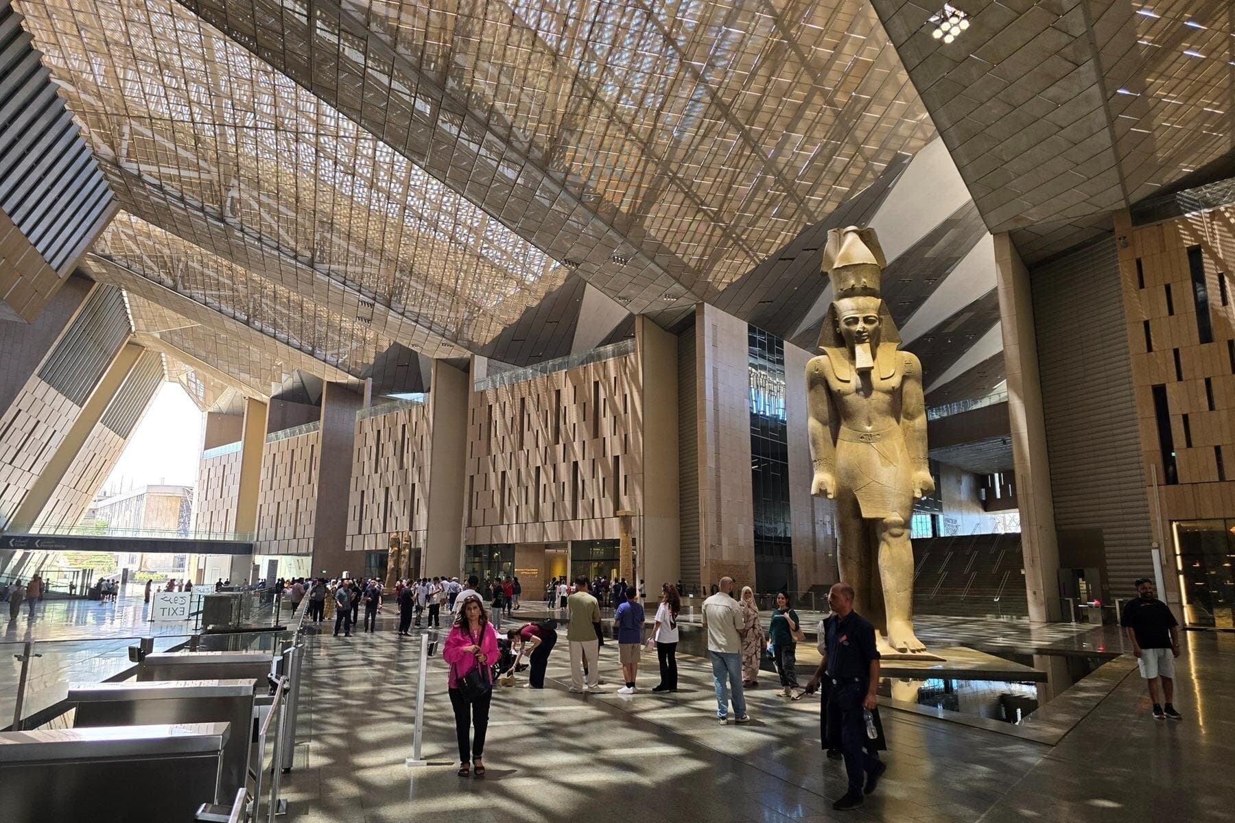 Hurghada to Cairo Tour : Giza Pyramids & Grand Egyptian Museum