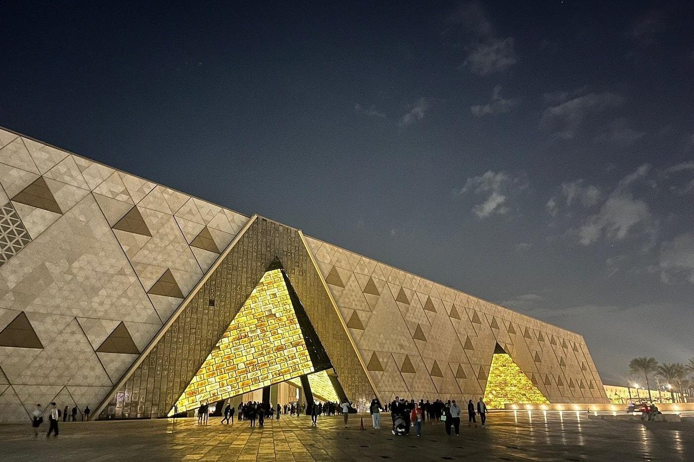 Grand Egyptian Museum Tour with Felucca Ride and Lunch