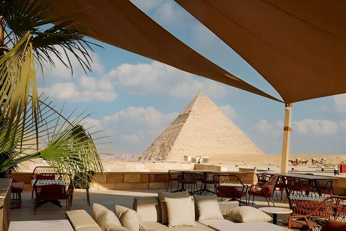 Khufu Restaurant and Giza Pyramids and Great Sphinx Dining Tour