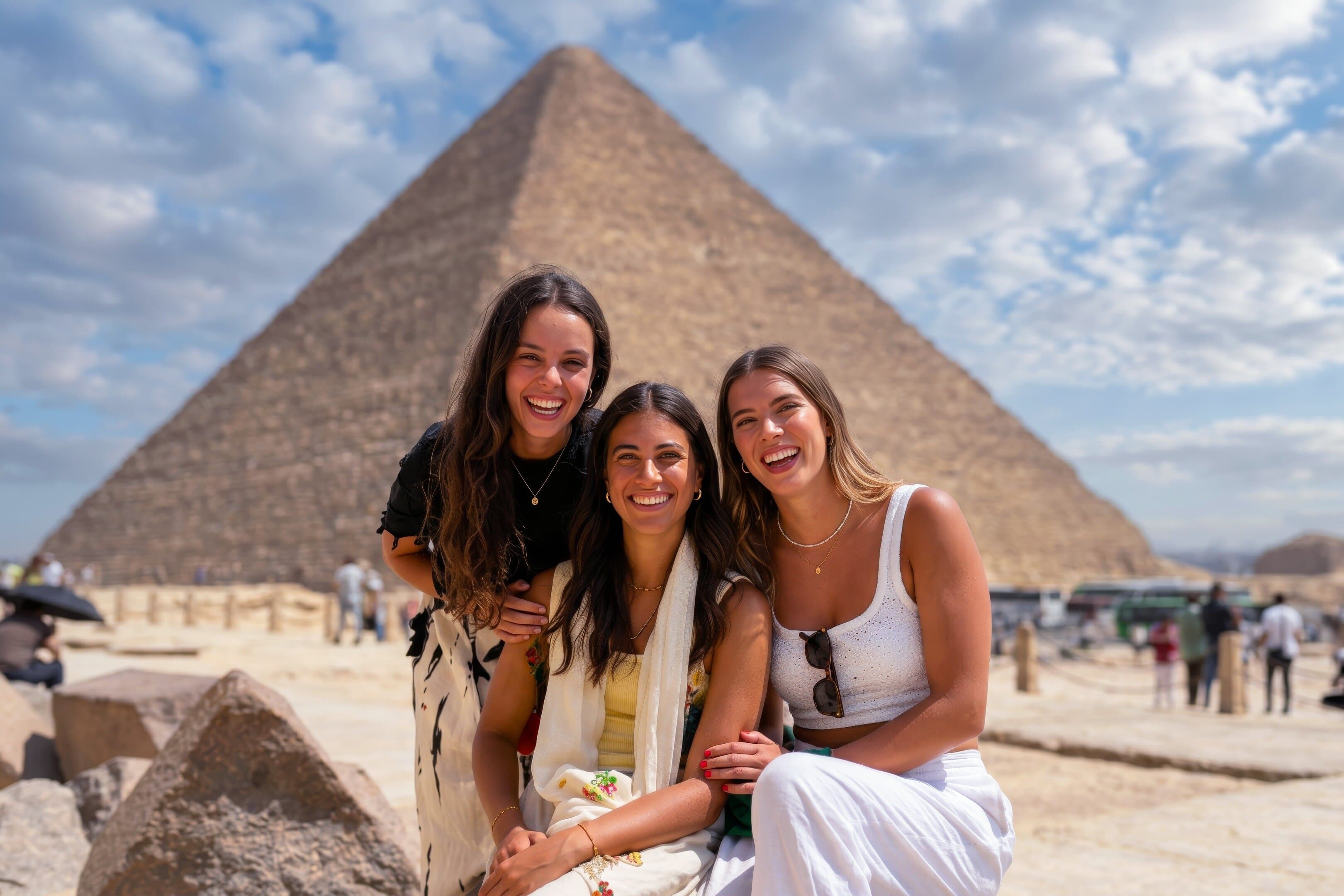 2 Day Cairo VIP Tour Pyramids, Museum, Khan Al-Khalili Bazaar