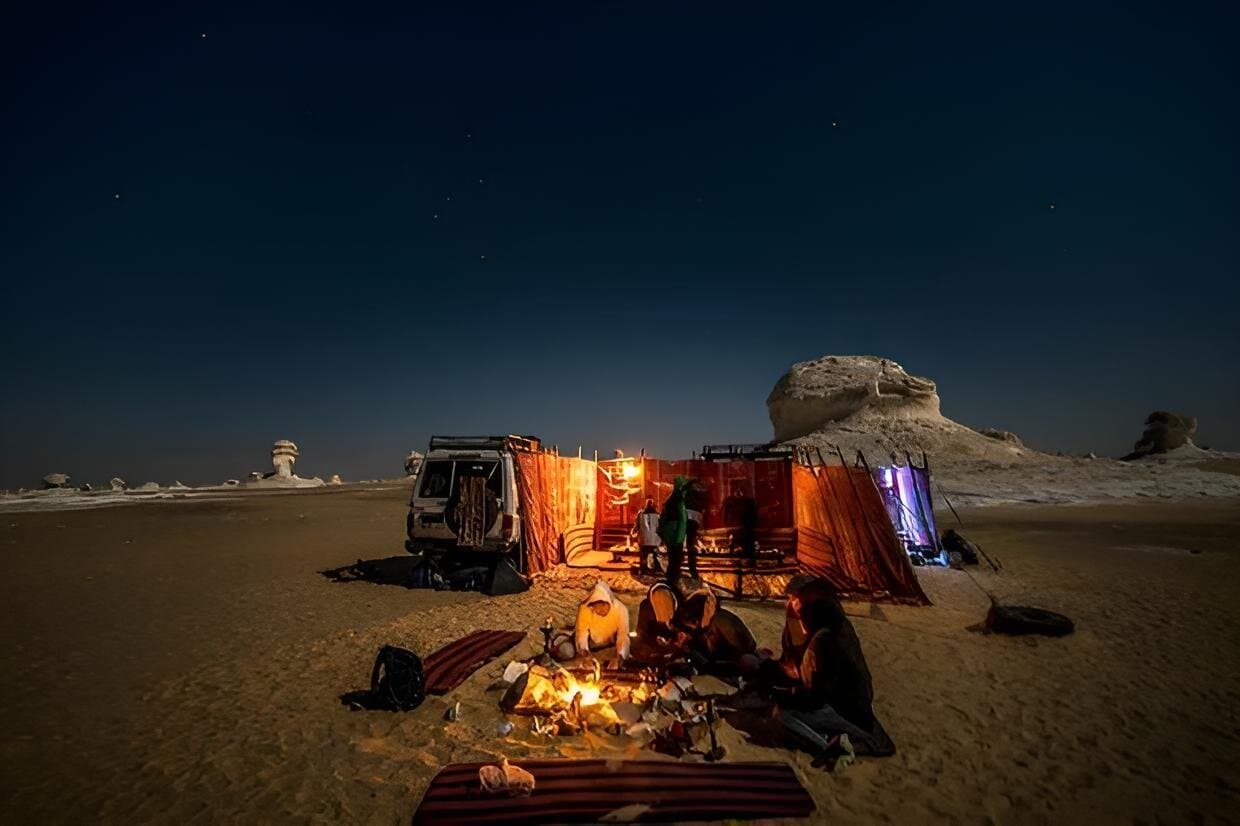 Overnight White and Black Desert from Cairo with Bedouin Camp