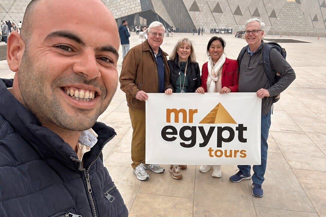 Grand museum Tour with Egyptologist, Lunch & Private Transfers