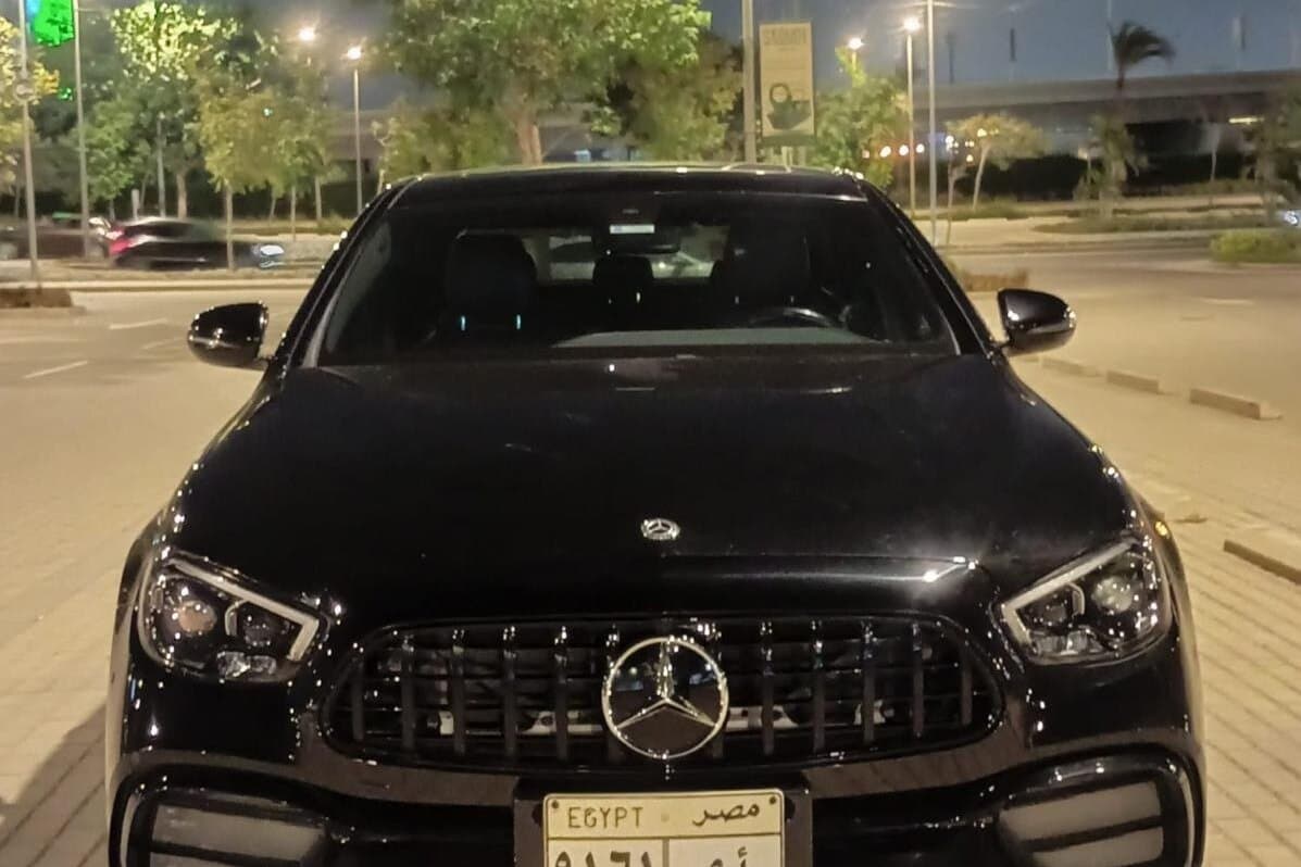 VIP Luxury Airport Transfer: Mercedes E-Class Meet & Greet